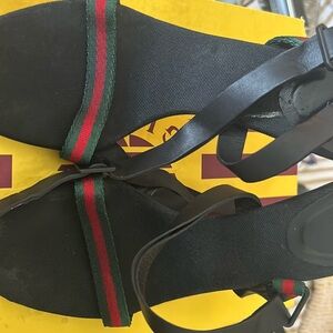 Gucci Heeled naked sandal with green and red stripe